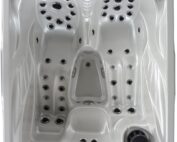 Ein dunkelbrauner hartschale Whirlpool mit heller Wanne und 3 Sitzplätze. AquaSpring Spa HL-2803 Massage Softub Schweiz Softub Schweiz AG. Hartschale Whirlpools. Die besten Whirlpools. Die schönsten Whirlpools. Die besten Jacuzzis.