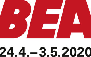 Softub Whirlpools auf der BEA vom 24.03. - 03.05.2020. Das Plakat in roter Schrift auf weissem Grund läd zum Besuch ein.