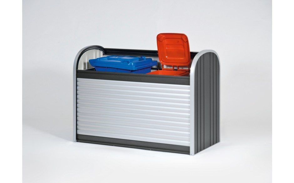 Eine silberne und dunkelgraue Gartenbox mit abgerundeten Ecken. Der Deckel ist geöffnet. In der Gartenbox befinden sich ein blauer und ein roter Container.