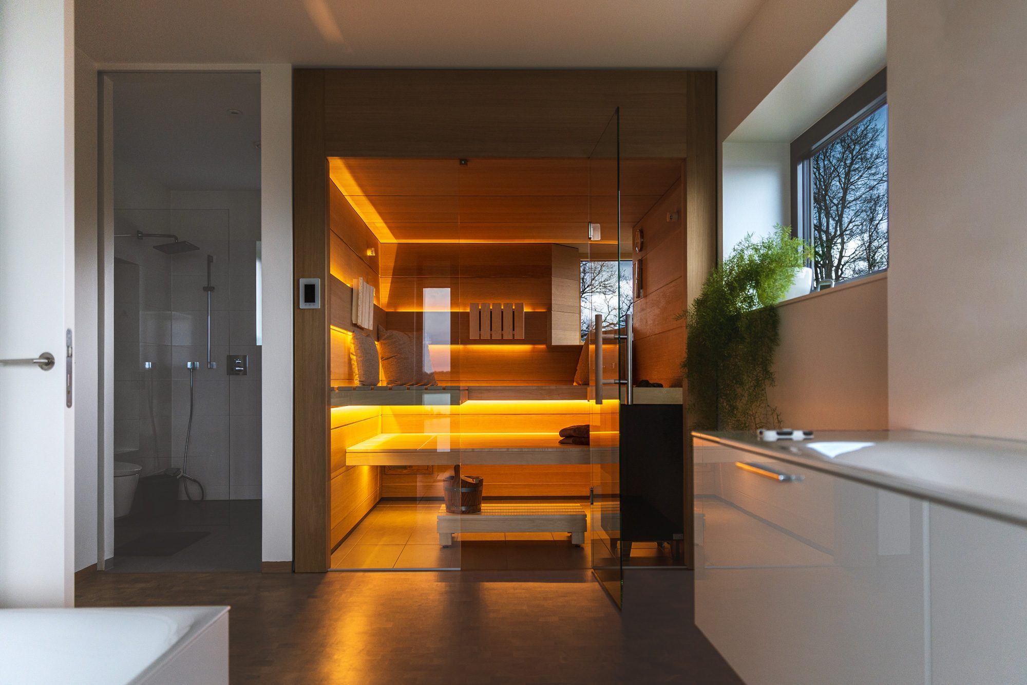 Waermegrad indoor sauna rendering planning sketch blank design line oven all glass front wood panels hemlok espe Softub Switzerland. Softub Switzerland AG. The most beautiful indoor saunas. The best indoor saunas. Beautiful indoor sauna. Modern indoor sauna. The best wooden saunas.