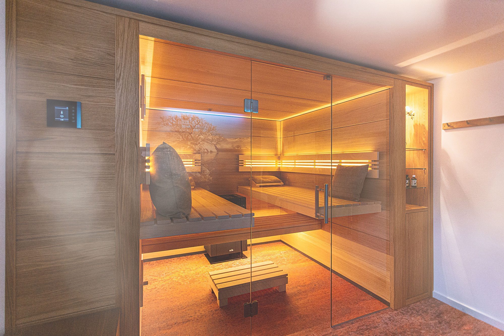 Waermegrad indoor sauna rendering planning sketch blank design line oven all glass front wood panels hemlok espe Softub Switzerland. Softub Switzerland AG. The most beautiful indoor saunas. The best indoor saunas. Beautiful indoor sauna. Modern indoor sauna. The best wooden saunas.